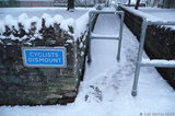 P1030991 Cyclists Dismount Sign